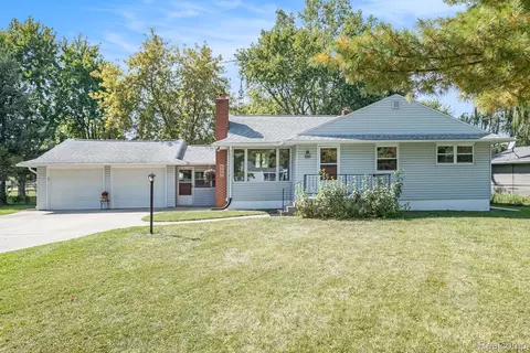 3337 N Belsay Rd, Flint, MI 48506