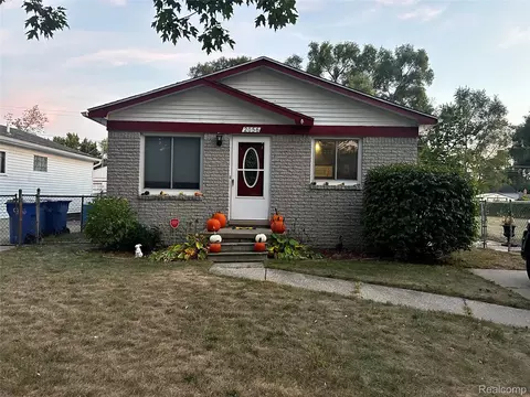 2056 Bart Ave, Warren, MI 48091