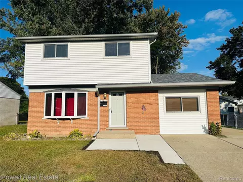 30214 S Stockton Dr, Farmington Hills, MI 48336