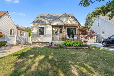 3435 22nd St, Wyandotte, MI 48192