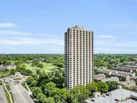 5000 Town Ctr #2003, Southfield, MI 48075