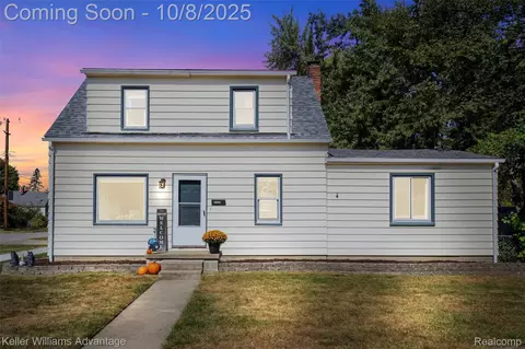 32544 Bock St, Garden City, MI 48135