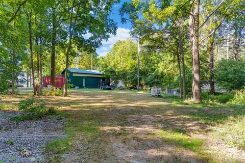3456 E Pierson Rd, Flint, MI 48506 photo 3