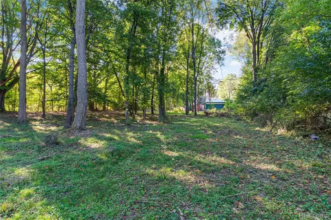 3456 E Pierson Rd, Flint, MI 48506 photo 2