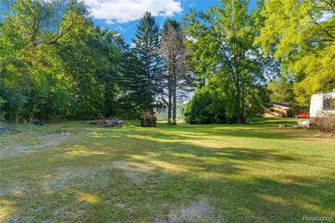 3456 E Pierson Rd, Flint, MI 48506 photo 5