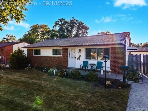 43629 Vivian Dr, Sterling Heights, MI 48313