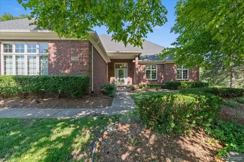 7319 Haverhill Ct S, Canton, MI 48187