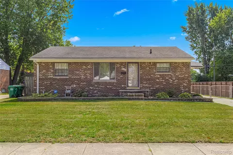 32333 Florence St, Garden City, MI 48135