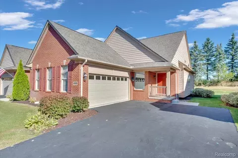 6920 Stonewood Pl #42, Independence, MI 48346