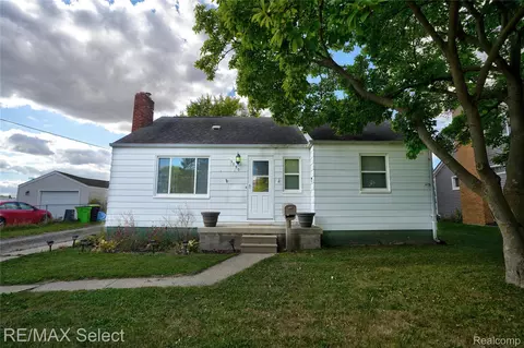 5050 Fairchild St, Swartz Creek, MI 48473