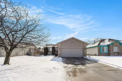 24374 21 Mile Rd, Macomb, MI 48042