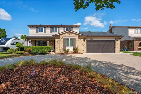 14651 Lakeshore Dr, Sterling Heights, MI 48313