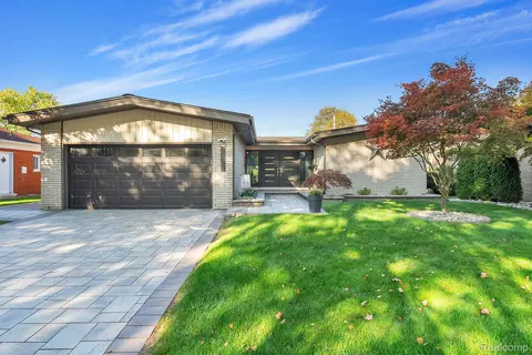 10820 Balfour Ave, Allen Park, MI 48101