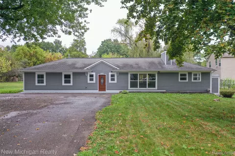 6239 Grange Hall Rd, Holly, MI 48442