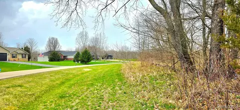 9860 Iosco Ridge Dr, Iosco, MI 48137 photo 2