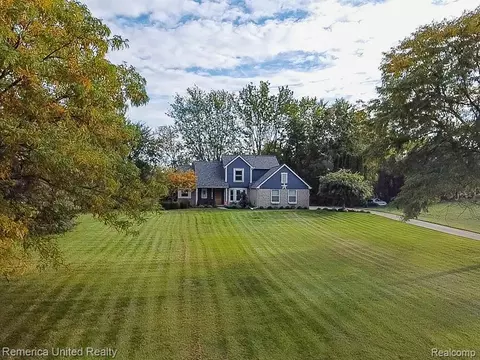 134 Amber Glen Dr, Marion, MI 48843