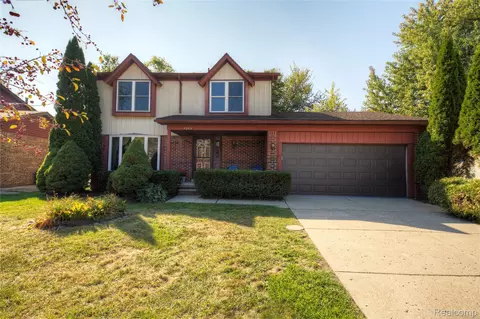 42437 Majestic Ct, Canton, MI 48188