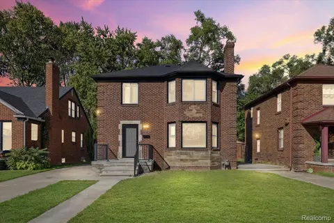 18237 Lesure St, Detroit, MI 48235