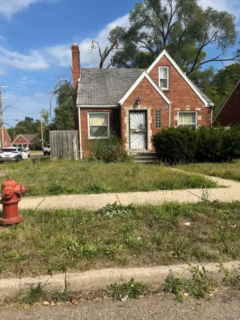 19274 Mitchell St, Detroit, MI 48234