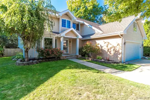 200 Lynn Ct, Imlay City, MI 48444