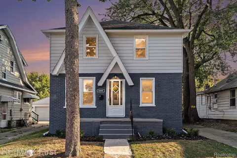 8444 Chalmers Ave, Warren, MI 48089