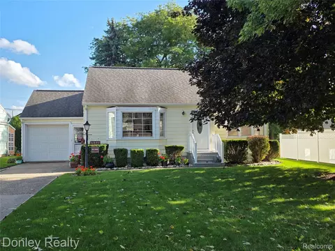 6371 Church St, Marlette, MI 48453