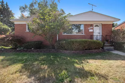 32601 Cambridge Street St, Garden City, MI 48135