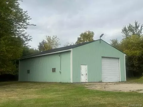 3 9 Acres W Court St, Flint, MI 48532 photo 4