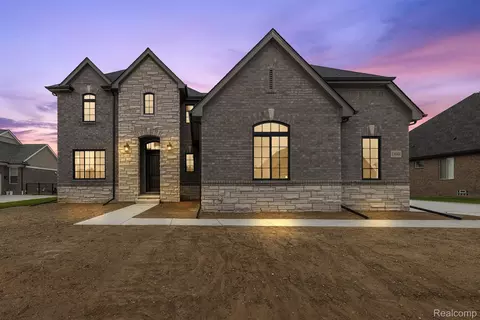 2166 Heidi Dr, Addison, MI 48370