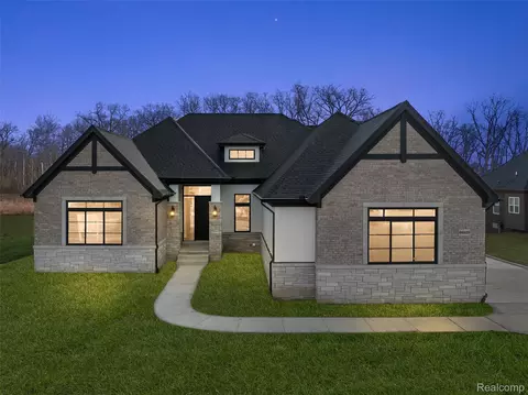 2280 Heidi Dr, Addison, MI 48370
