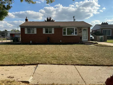 31453 Bridge Ave, Garden City, MI 48135