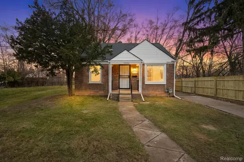 17326 Kentfield St, Detroit, MI 48219