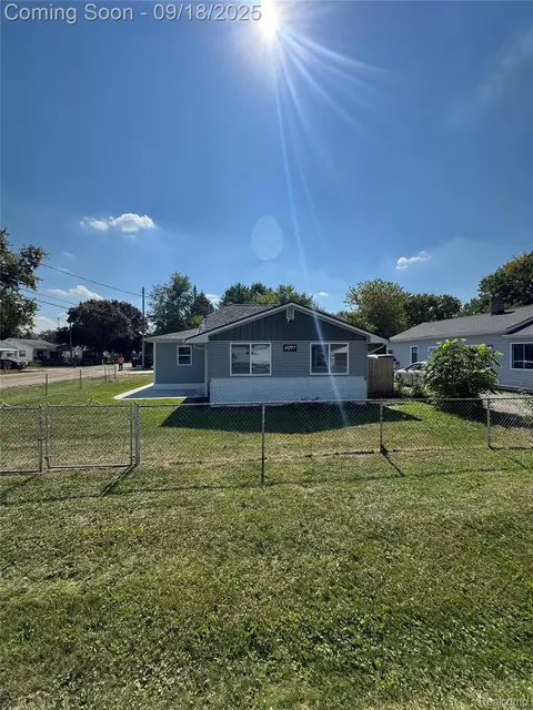 4097 Brown St, Flint, MI 48532