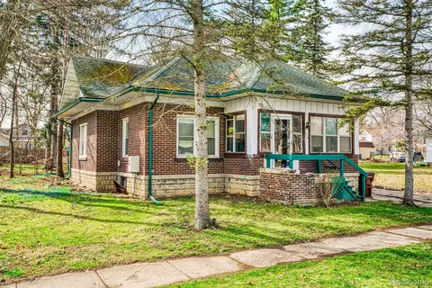 316 S Main St, Webberville, MI 48892