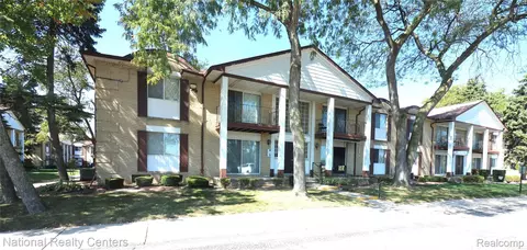 29201 Hayes Rd #G-1, Warren, MI 48088