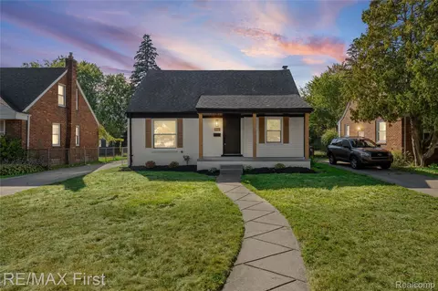 2225 N Connecticut Ave, Royal Oak, MI 48073