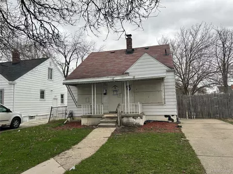 6760 Warwick St, Detroit, MI 48228