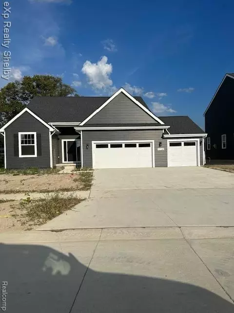 52240 Wellington Vly, Macomb, MI 48042