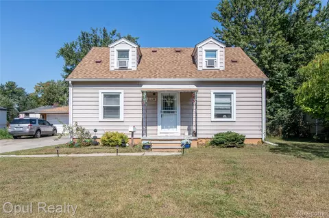 31426 Hennepin St, Garden City, MI 48135