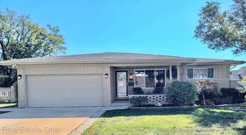 3426 Janet Dr, Sterling Heights, MI 48310