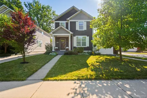 800 N Dorchester Ave, Royal Oak, MI 48067