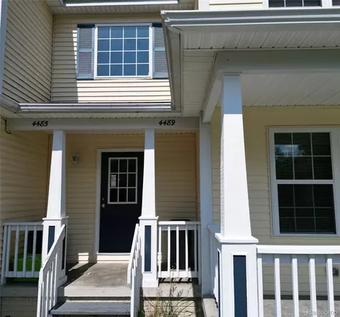 4489 Home Town #32, Flint, MI 48506