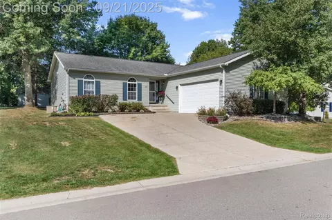 1821 Hickory Hills Blvd, Oceola, MI 48855