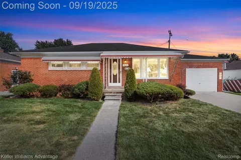 24656 Dwight Ave, Eastpointe, MI 48021
