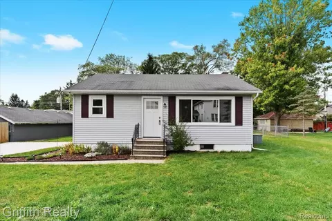 3567 Washington St, Hartland, MI 48353