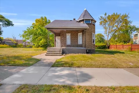 3789 Montclair St, Detroit, MI 48214