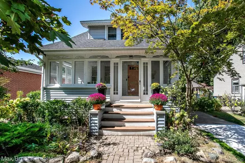 1821 N Washington Ave, Royal Oak, MI 48073