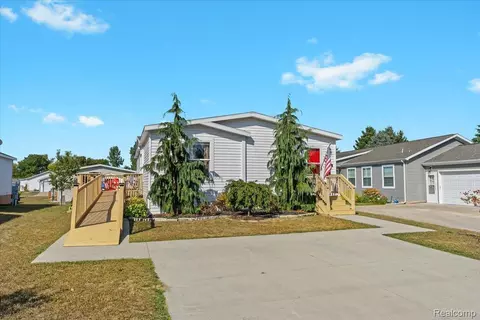 1222 Heather Ct, Grass Lake, MI 49240