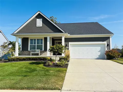 8215 Carston Lane Ln, Brighton, MI 48116