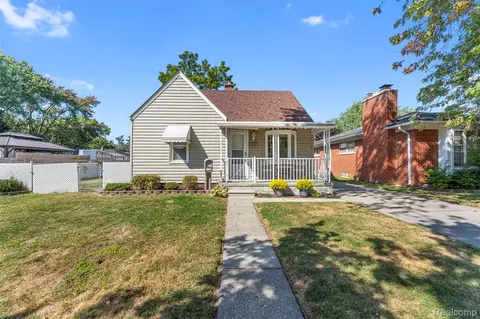 4924 Huron St, Dearborn Heights, MI 48125